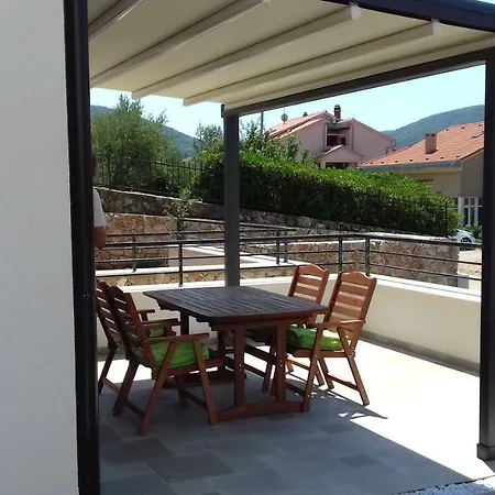 Lorena Appartement *